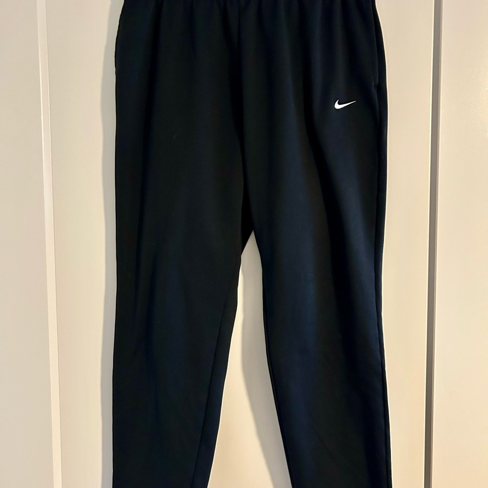Nike Black Therma-Fit Joggers with White Tag Swoosh-like new